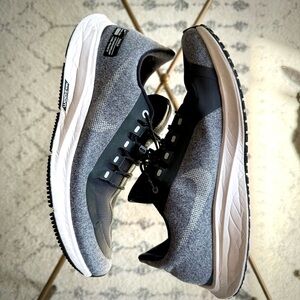 Nike PEGASUS Men's Grey Performance Running Shoes